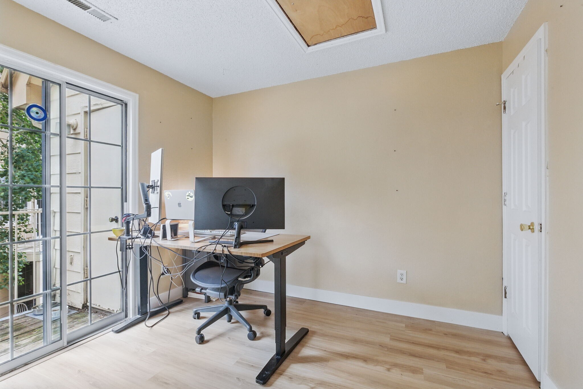 Building Photo - 6076 Gunbarrel Ave