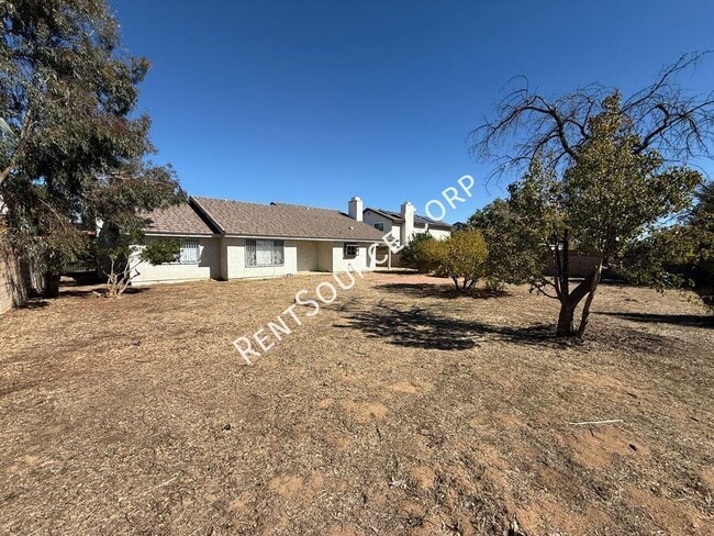 Building Photo - 3822 W Ave K 6