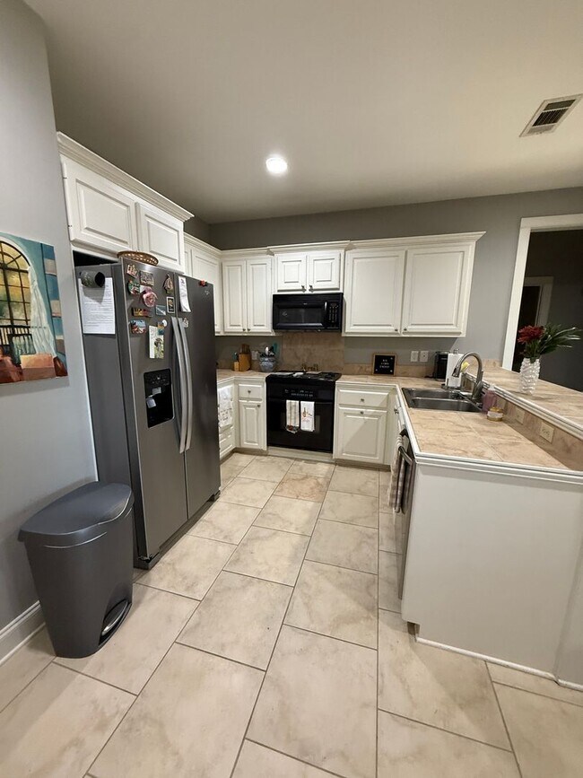 Building Photo - Must see this Beautifull home located off Staring in Santa Rosa Subdivision