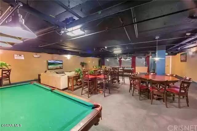 Building Photo - 10982 Roebling Ave