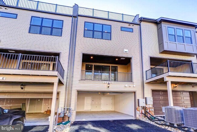 Building Photo - 22954 Sullivans Cove Sq