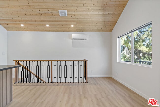 Building Photo - 23906 Darbun Dr
