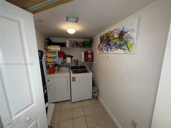 Building Photo - 1250 S Miami Ave