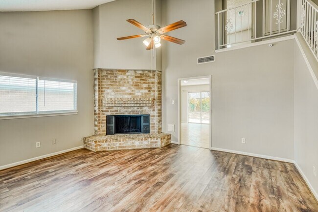 Building Photo - 11830 Perry Rd