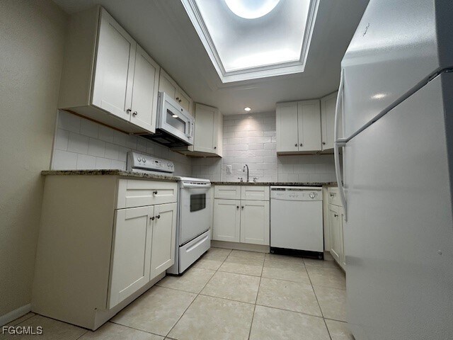 Building Photo - 4906 Victoria Dr