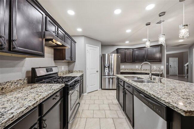 Building Photo - 21615 Cavallo Ln