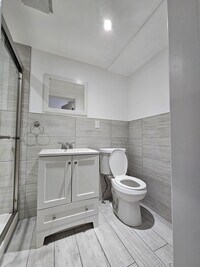 Building Photo - 1338 Main St