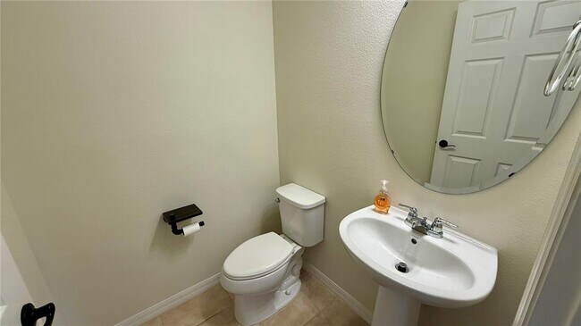 Building Photo - 3545 Starkey Dr