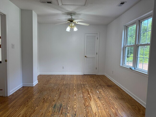 Building Photo - 748 Alligator Creek Rd