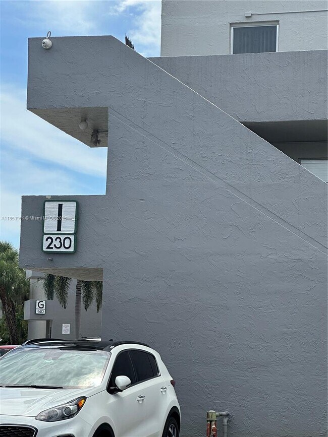 Primary Photo - 230 NW 87th Ave