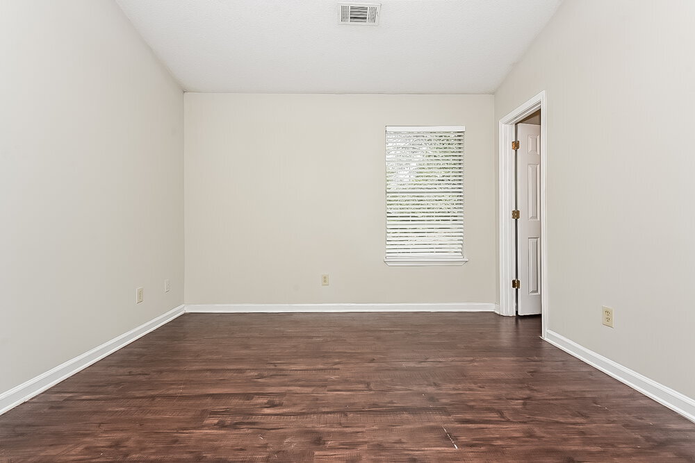 Building Photo - 68 Hampton Oaks Dr