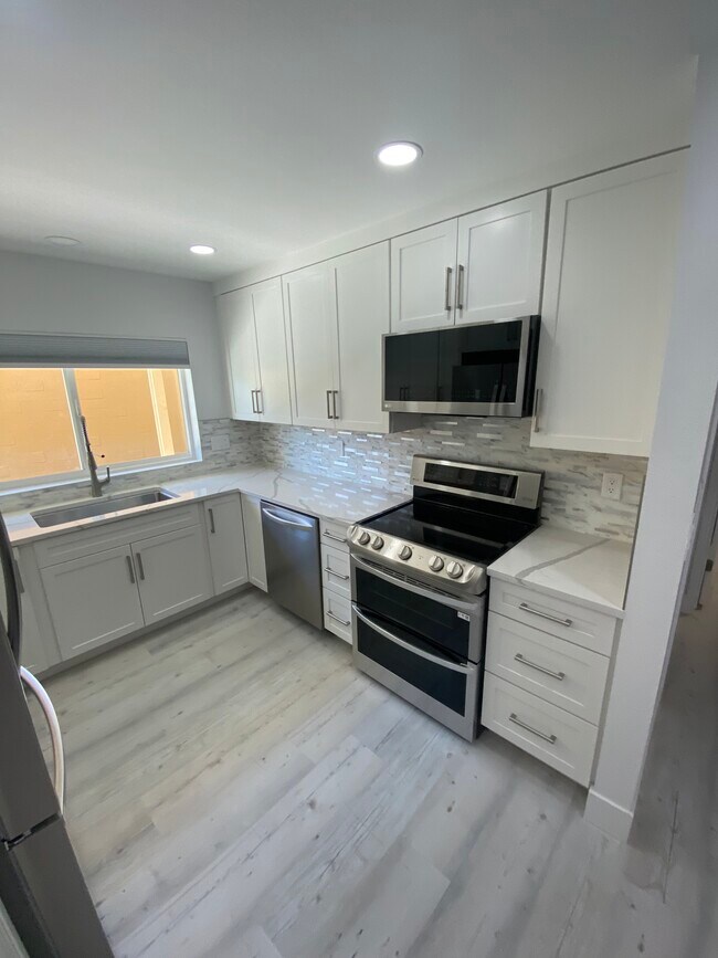 Building Photo - 9653 S 44th St