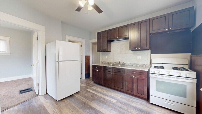 Building Photo - 3590 W 47th St