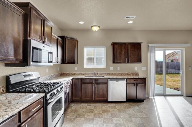 Building Photo - 6507 Donahue Drive