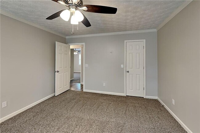 Building Photo - 3784 Cherokee Overlook Dr