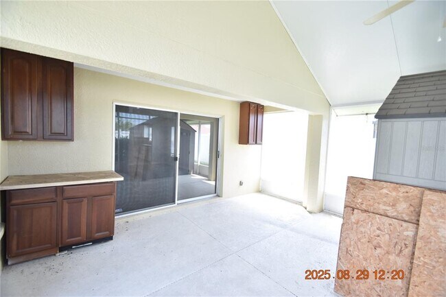 Building Photo - 944 Ridge Haven Dr
