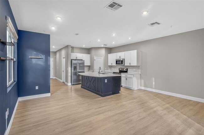 Building Photo - 2126 Crystal Bell St