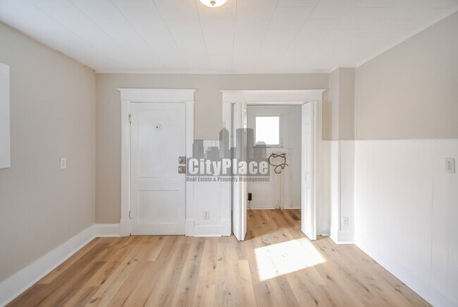 Building Photo - 2012 Olive St