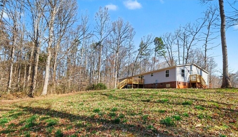 Building Photo - 5050 Park Creek Dr