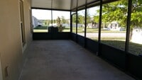 Building Photo - Large 4 x2 Groveland, FL
