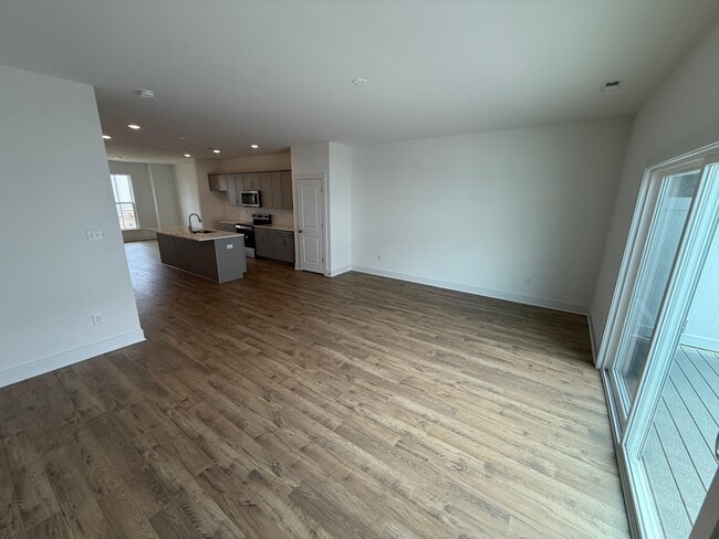 Building Photo - 15342 Oasis Sun Aly