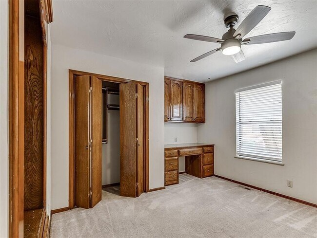 Building Photo - 12414 S Villa Ave