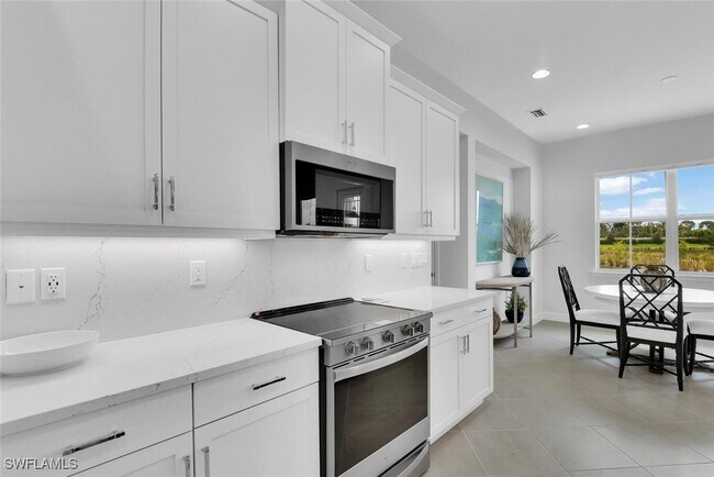 Building Photo - 7124 Saona CT