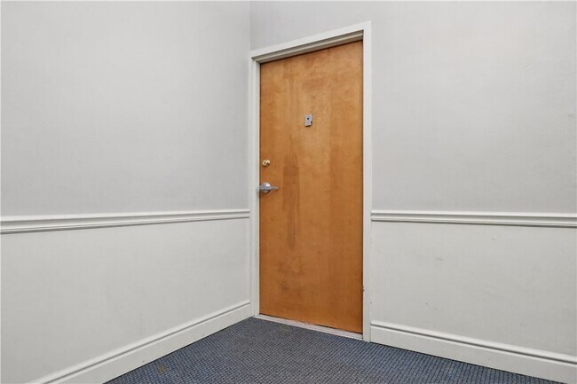 Building Photo - 120 S 15th St