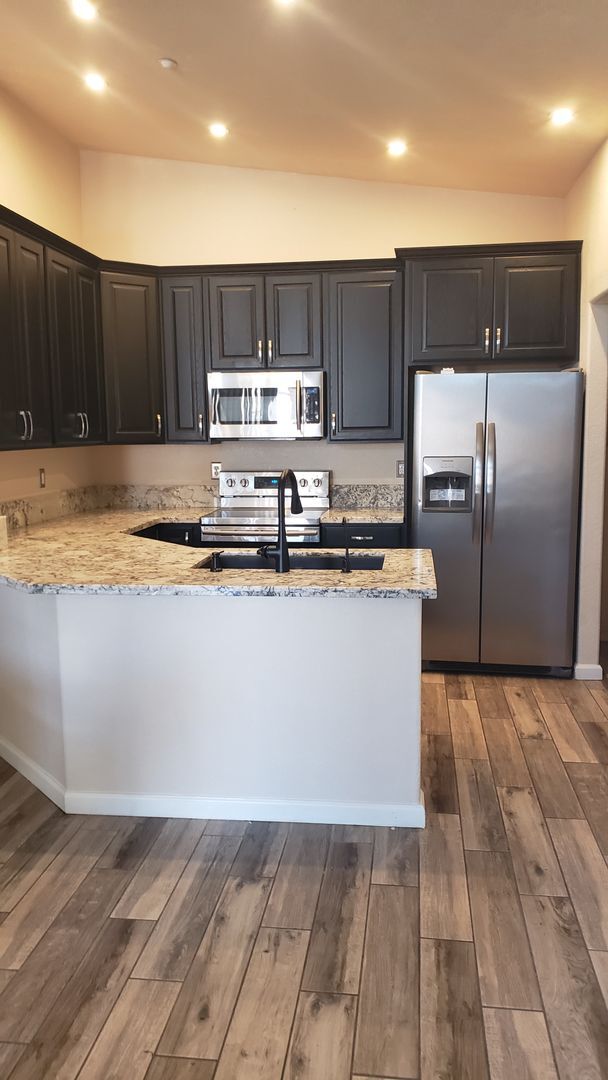 Building Photo - 1336 Vaquero Dr