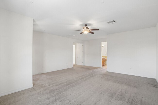 Building Photo - Luxury Gated Townhome with Mountain Views in DC Ranch