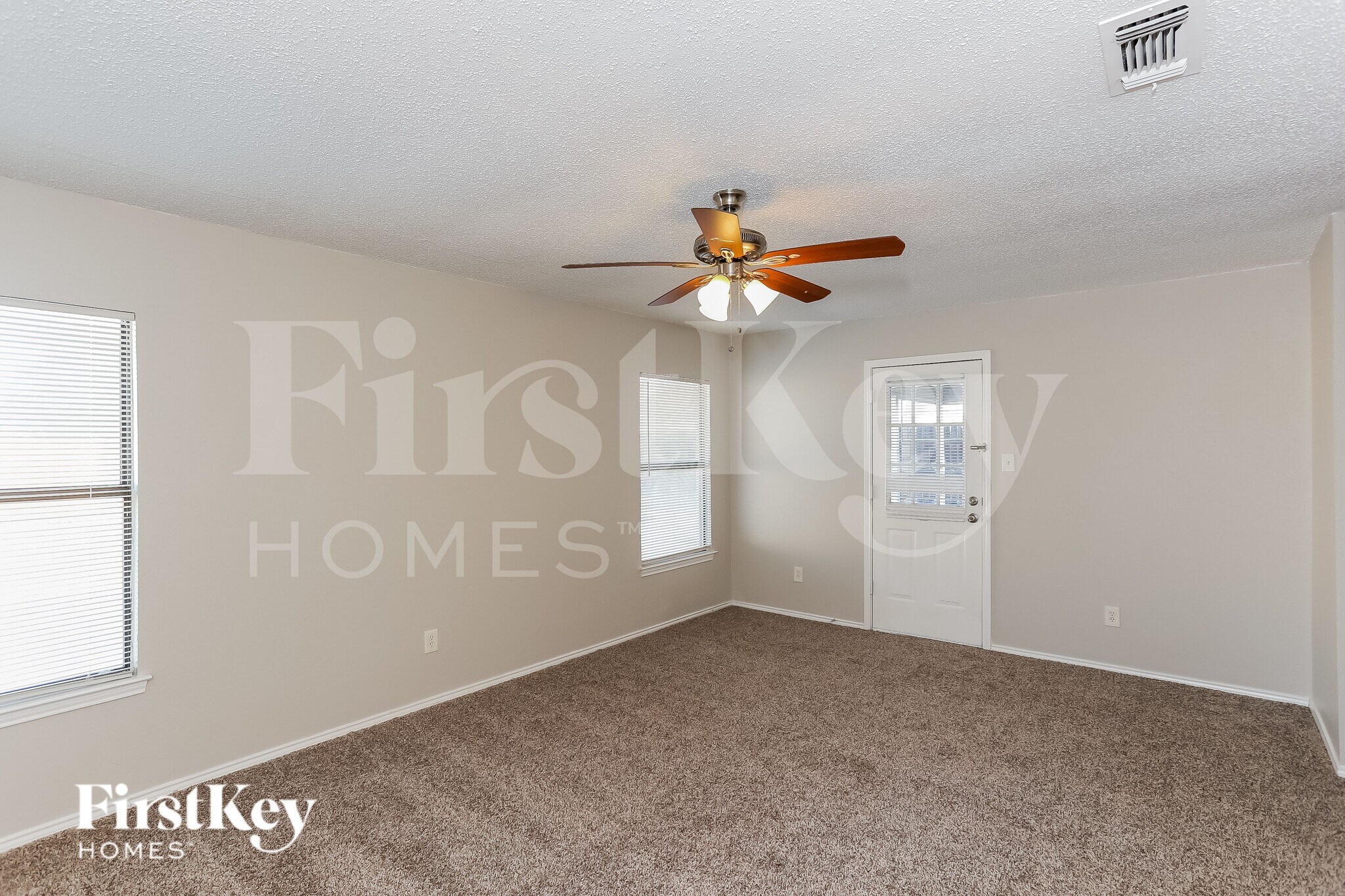 Building Photo - 6000 Lavaca Dr