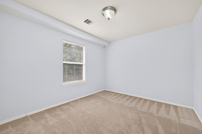 Building Photo - 17611 Haywood Oaks Dr