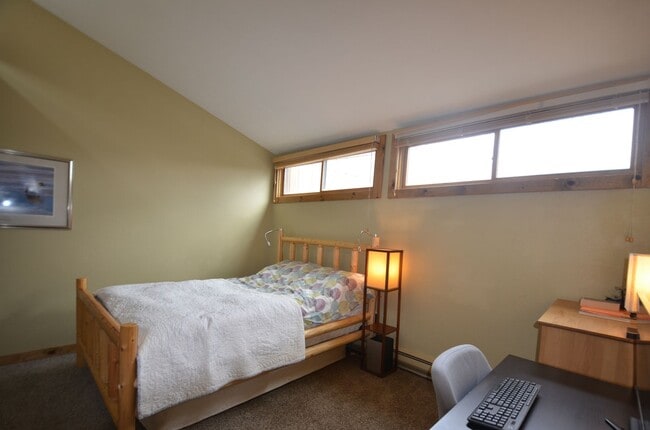 Building Photo - Flexible lease terms! Year available! Pets Negotiable!  Walk to town, community hot tub!