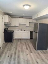 Building Photo - 5536 Flanders Ave