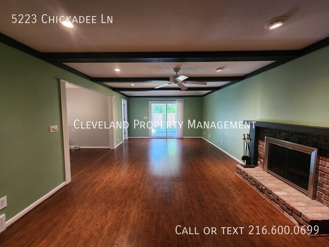 Building Photo - 5223 Chickadee Ln