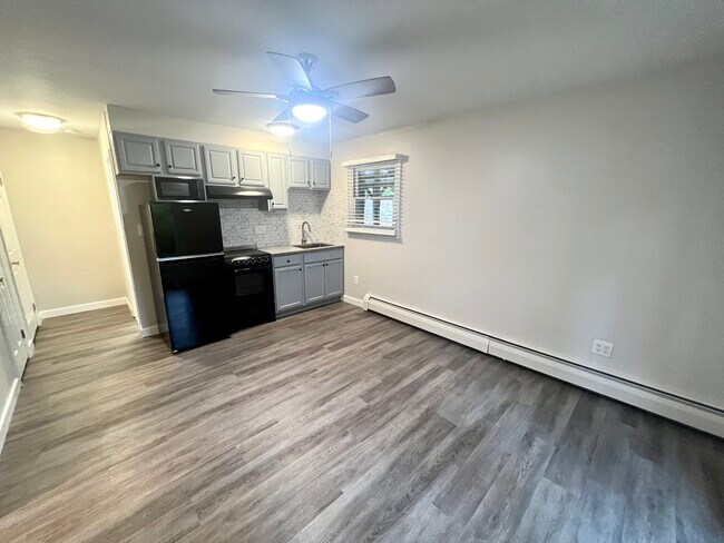 Building Photo - 122 Cortelyou St