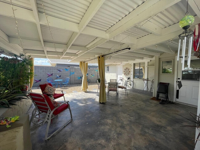 Building Photo - 843 E Butler Dr