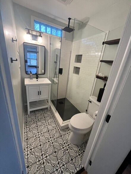 Building Photo - 1877 Patrician