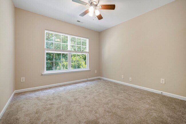 Building Photo - 1411 Crimson Creek Dr