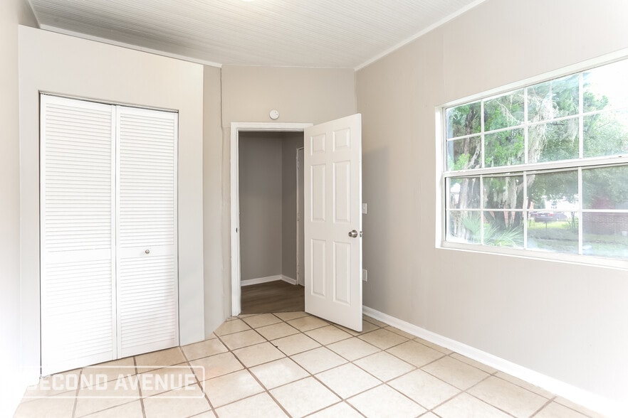 Building Photo - 6580 Sunset Dr