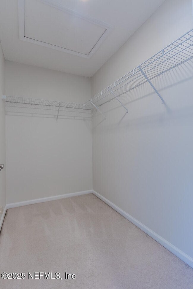 Building Photo - 6332 Endelstow Ln