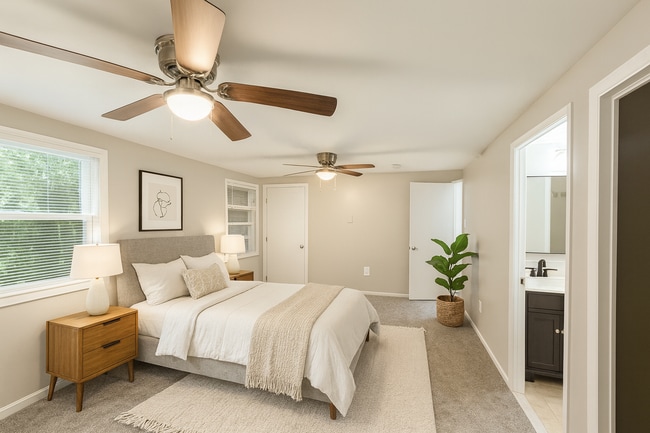 Building Photo - 13053 Marquette Ln