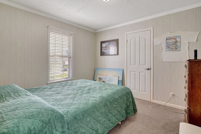 Building Photo - 4730 Almar Dr