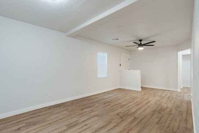 Building Photo - 600 NW 33rd St