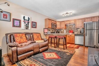 Building Photo - Year lease! Furnished, Move in 8/23/25! 10...