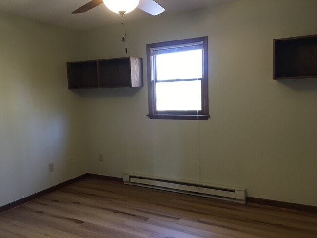 Building Photo - 32 Cedar Hill Ln