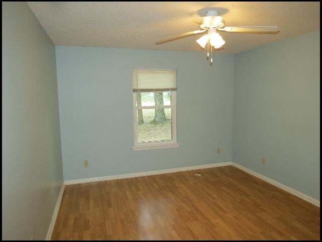 Building Photo - 12 Cedar Point Ct