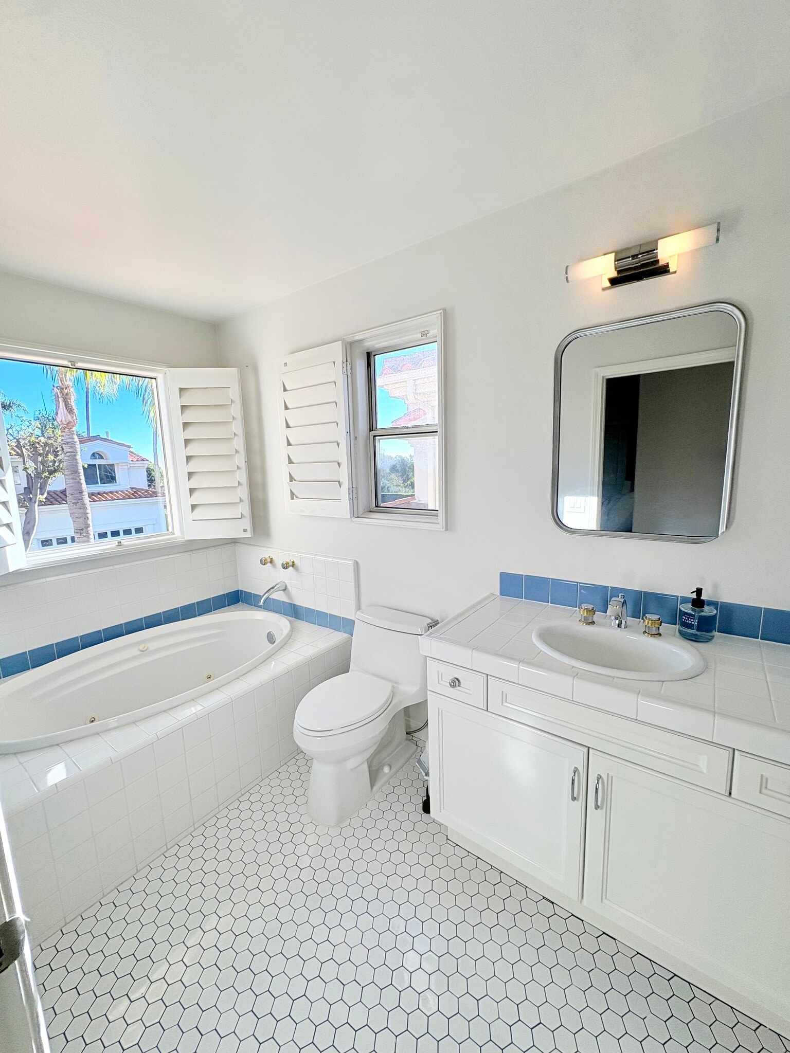 Second Bathroom - 6483 Zuma View Pl