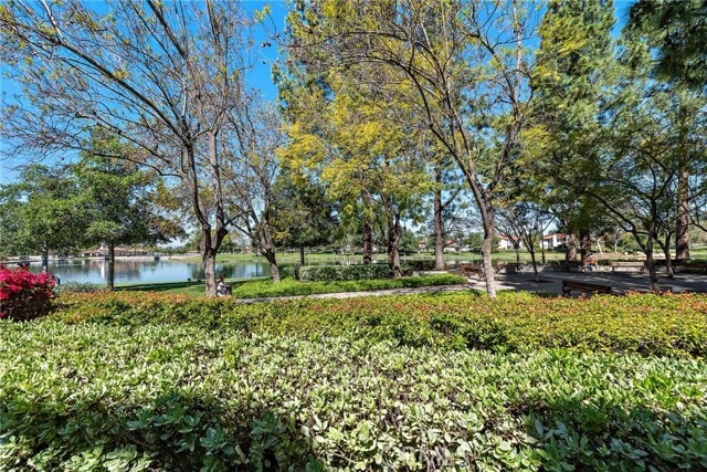 Building Photo - 1 Brisa Del Lago