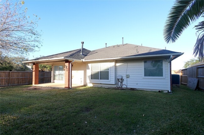 Building Photo - 1902 Lantana Spring Ln